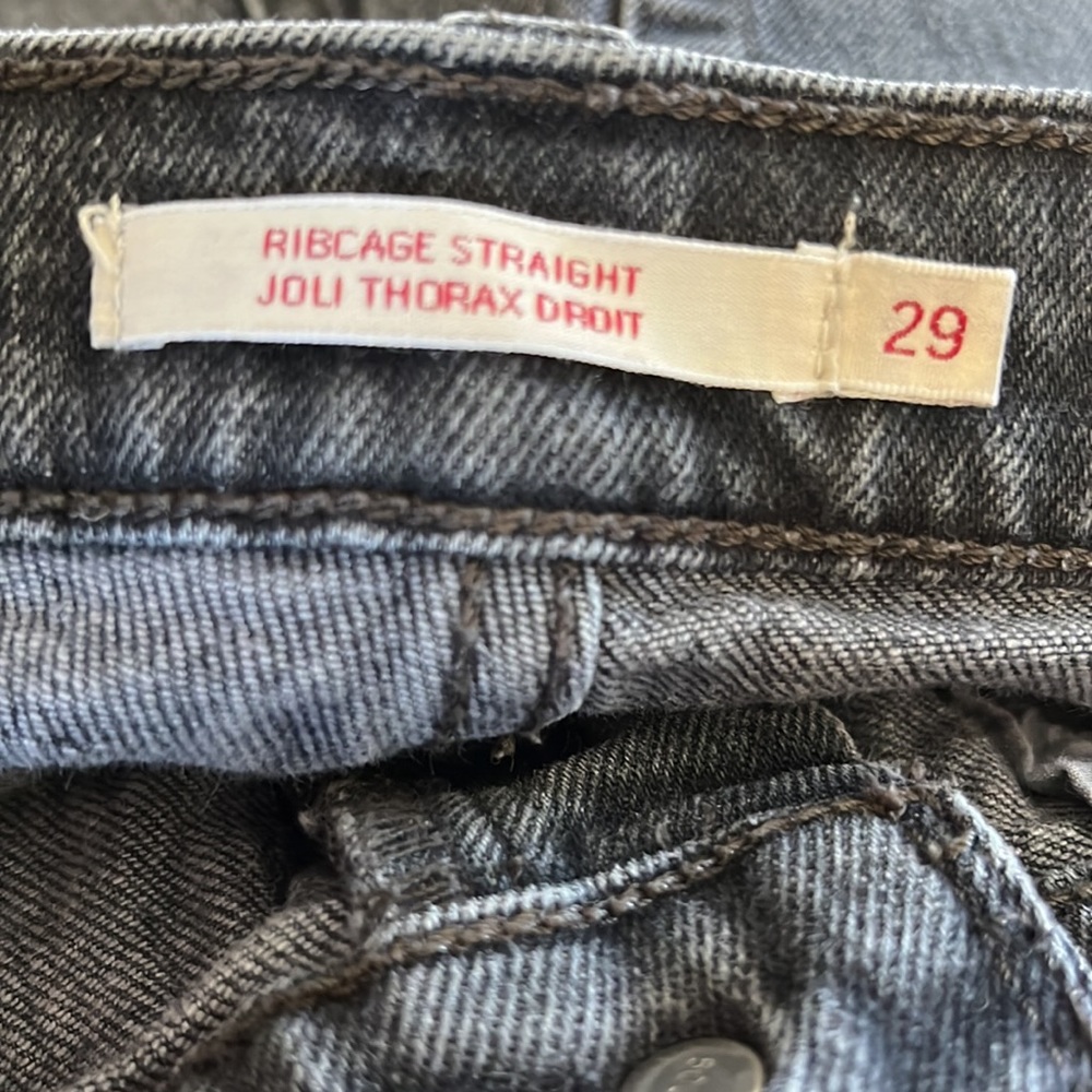 Levi’s Ribcage Straight - Picture 7 of 7